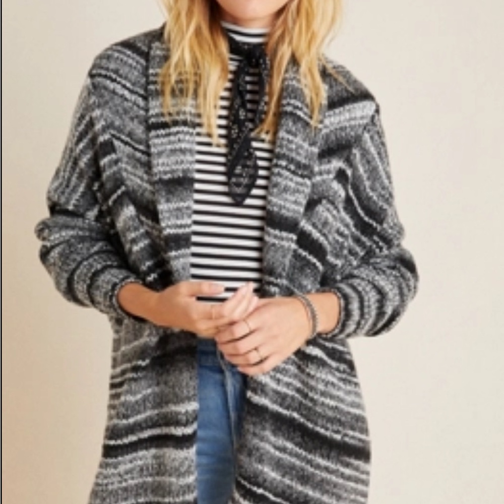 T.La Gray and Black‎ Chunky Knit Cardigan